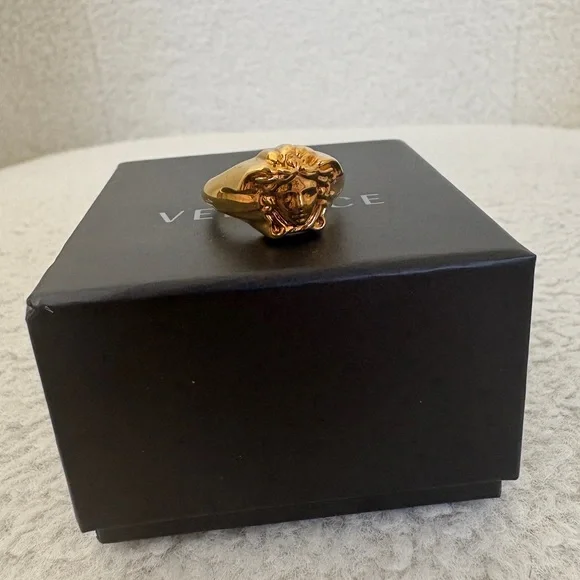 ❌sold-Versace Gold Medusa Ring Size 17 - Picture 1 of 5